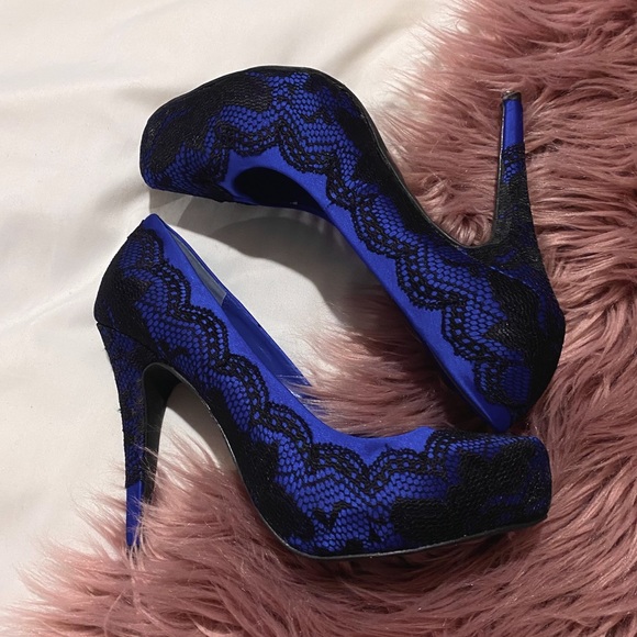 Blue & Black Heels - Picture 1 of 3
